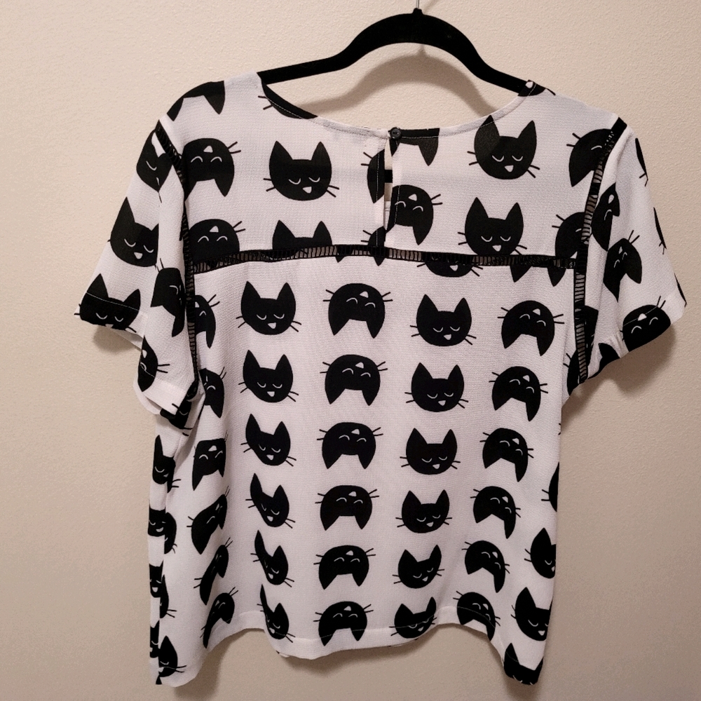 Lily White cat top